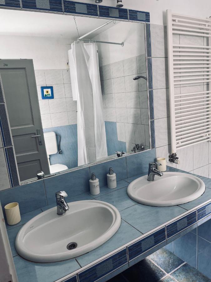 Busija Apartman *